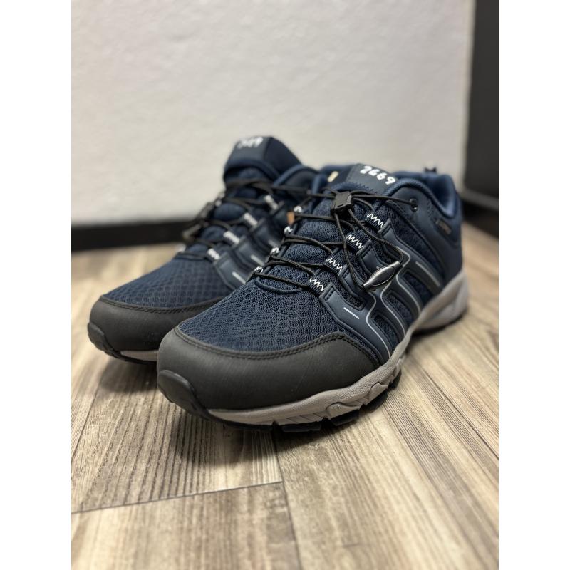 2469 Hiker Low M